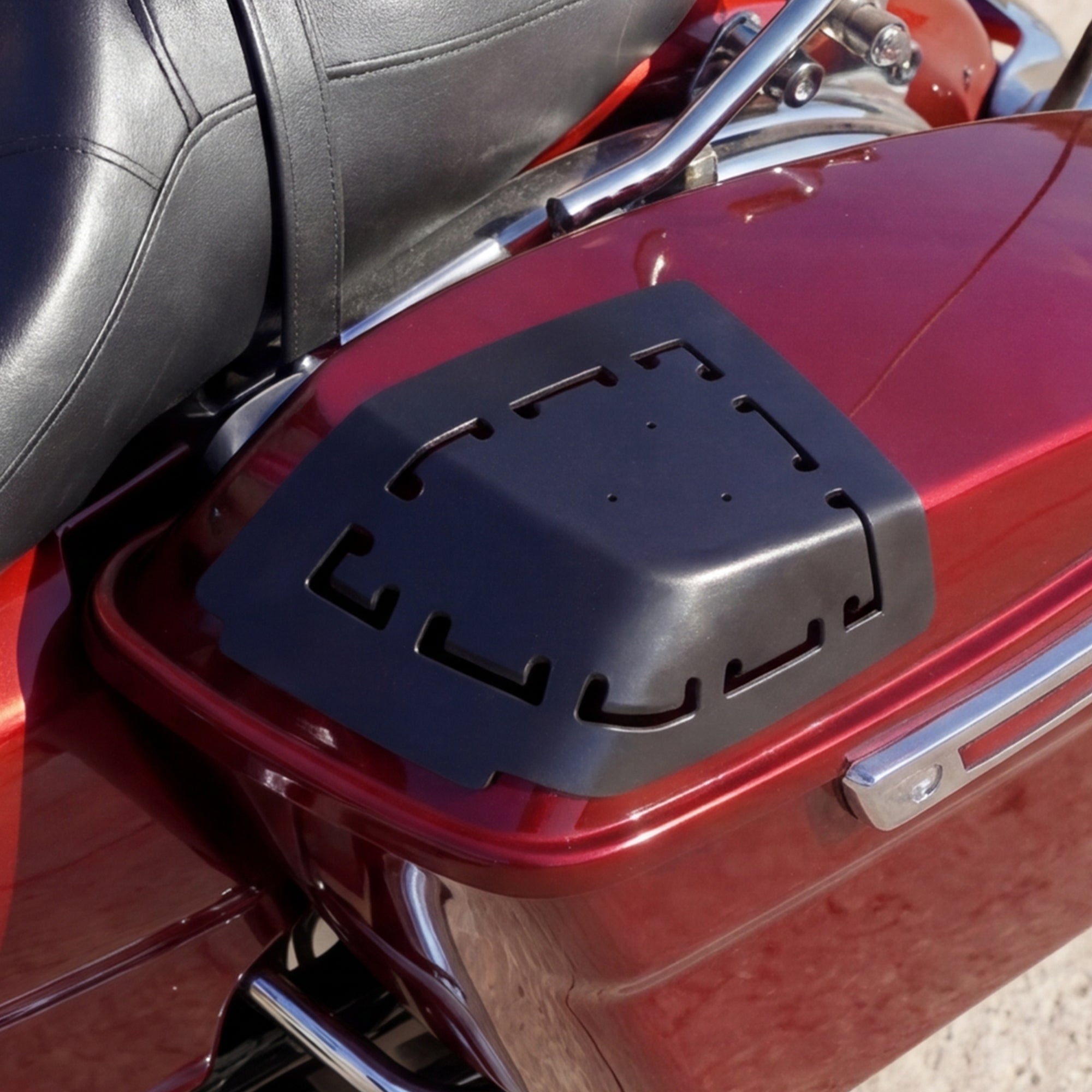 DS18 RY-HD69SBU.1423 Harley-Davidson Saddlebag Speaker Lid Conversion Kit for models 2014-2023