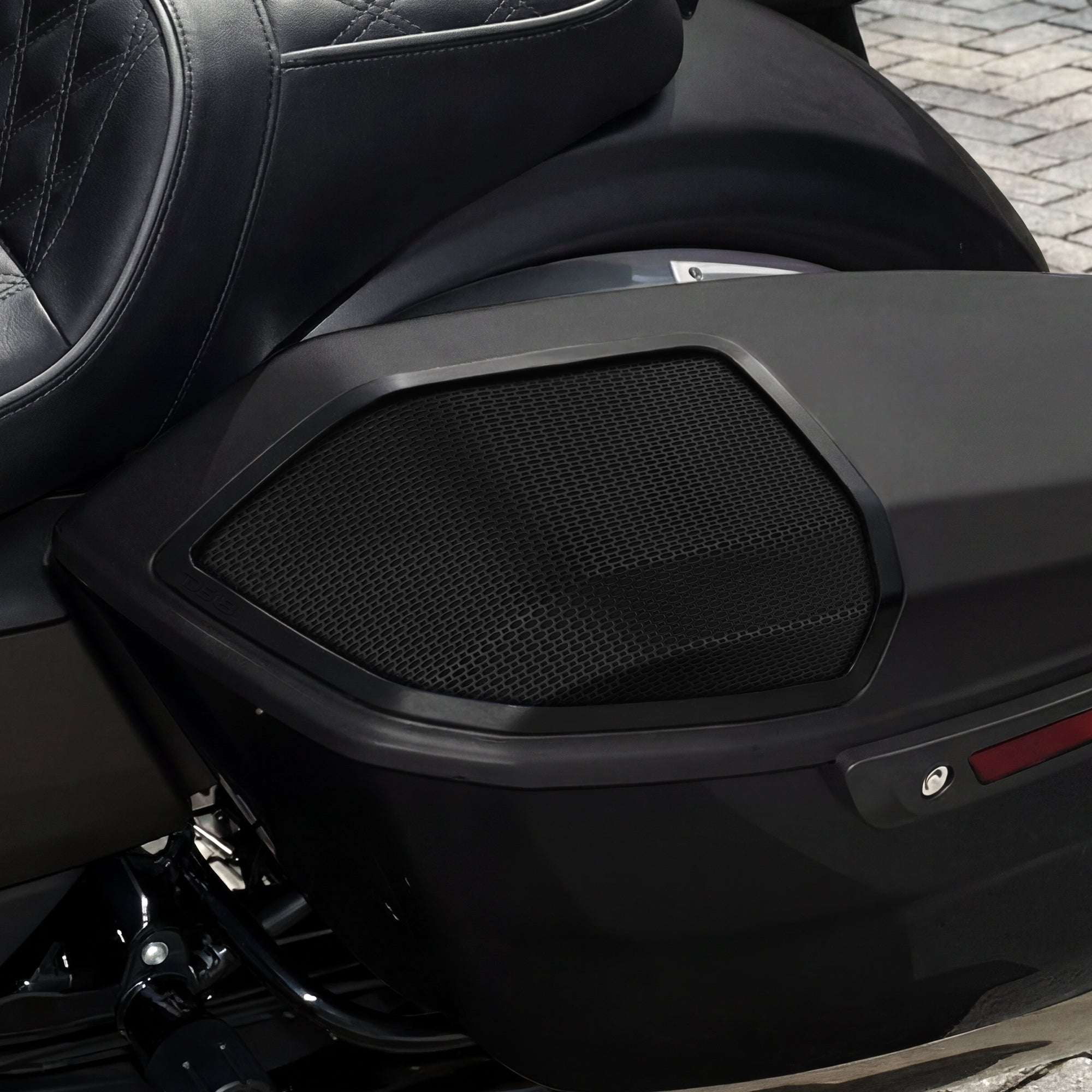DS18 RY-HD69SBU.24 Harley-Davidson Saddlebag Speaker Lid Conversion Kit for models 2024+