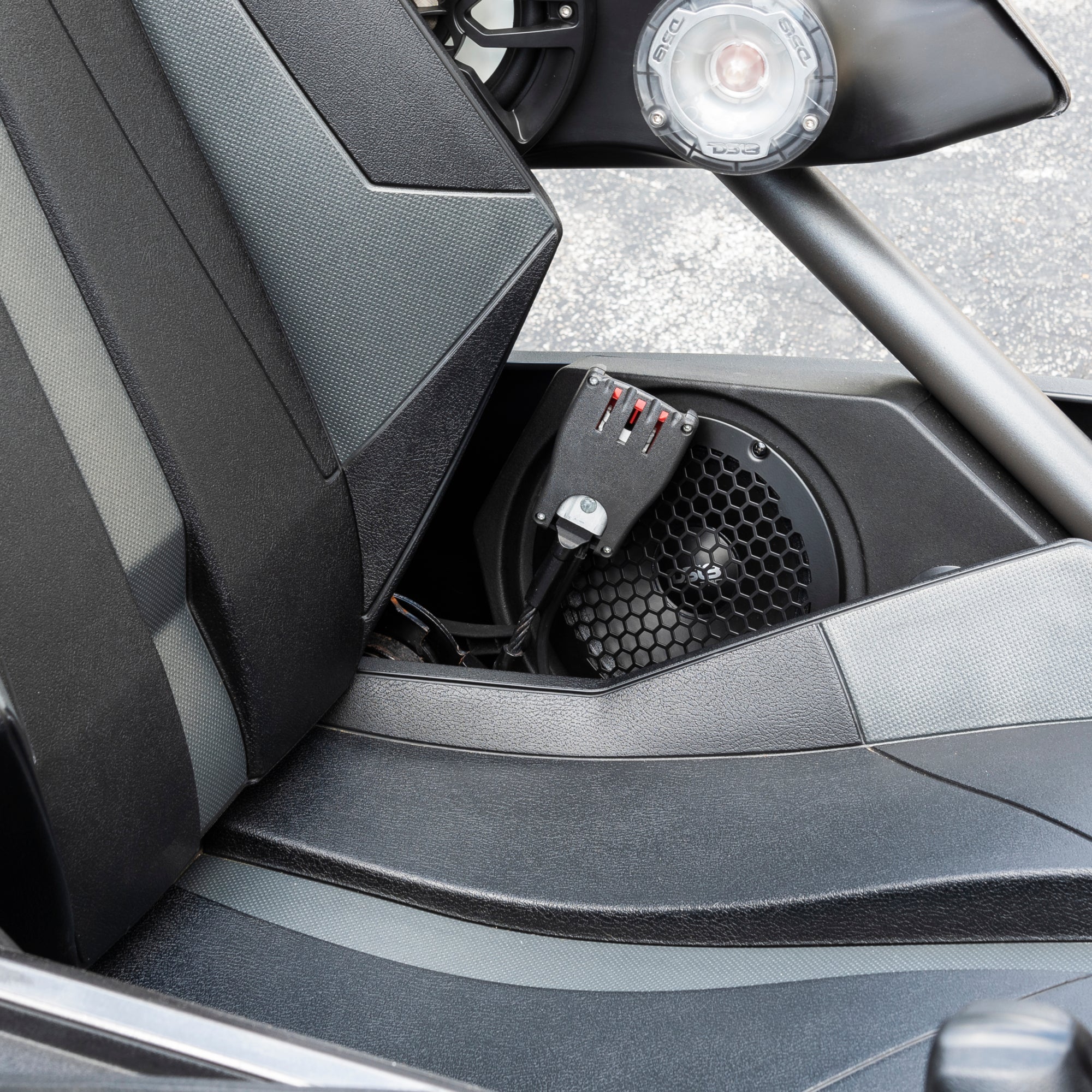 DS18 SLG-SP6 Polaris Slingshot Side Panel Empty Enclosure fits 2 x 6.5" Speakers & 2 x 1.7” Tweeters | 2015 - 2019
