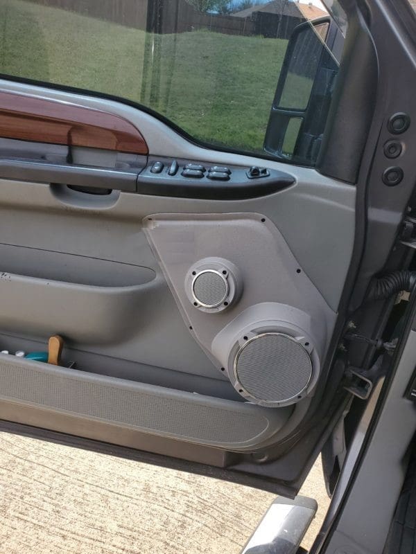 6.5" Front Door Speaker Pods – 1999–2007 Ford Excursion & F-250 & F-350
